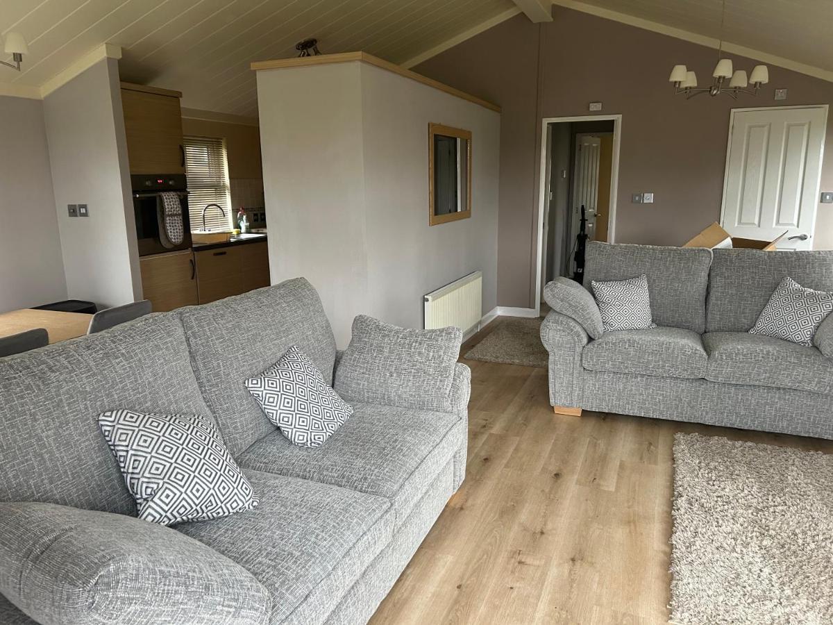 Millie,s View 18 hole free Golf - Housity
