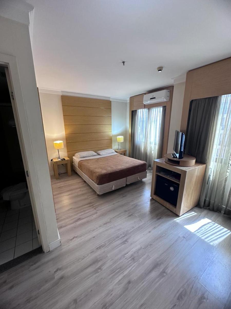 Charmoso Flat em frente ao Aeroporto de Congonhas - Housity