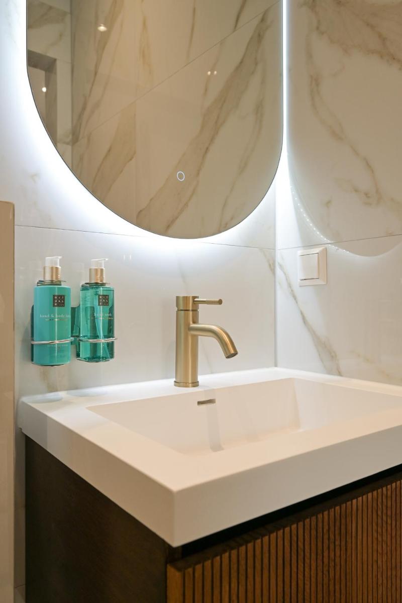 Novallure Downtown - Short Stay Apartments - Housity