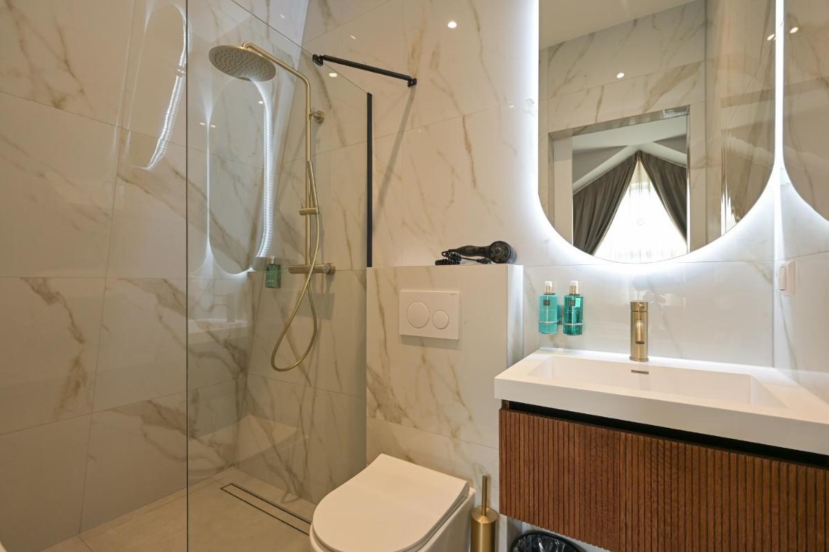 Novallure Downtown - Short Stay Apartments - Housity