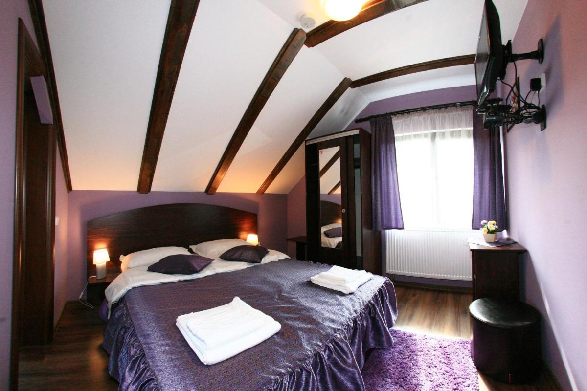 Vila Romanita - Housity