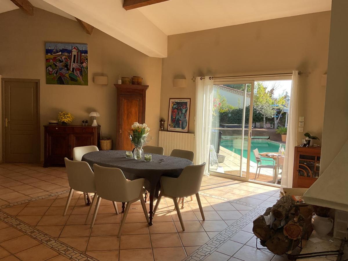 La Villa Des Cigales - Housity