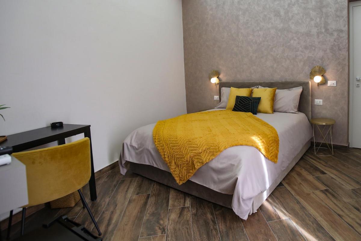 Lustru Apartment - Housity