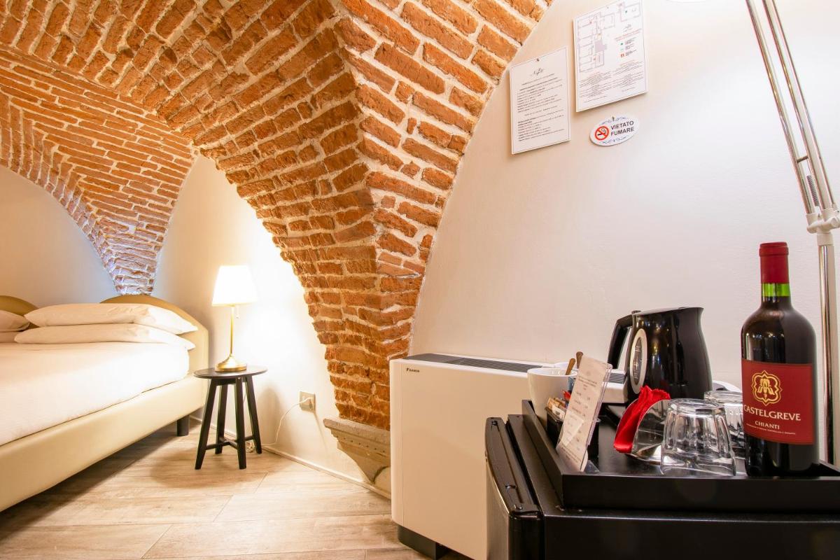 N4U Guest House Florence - Housity