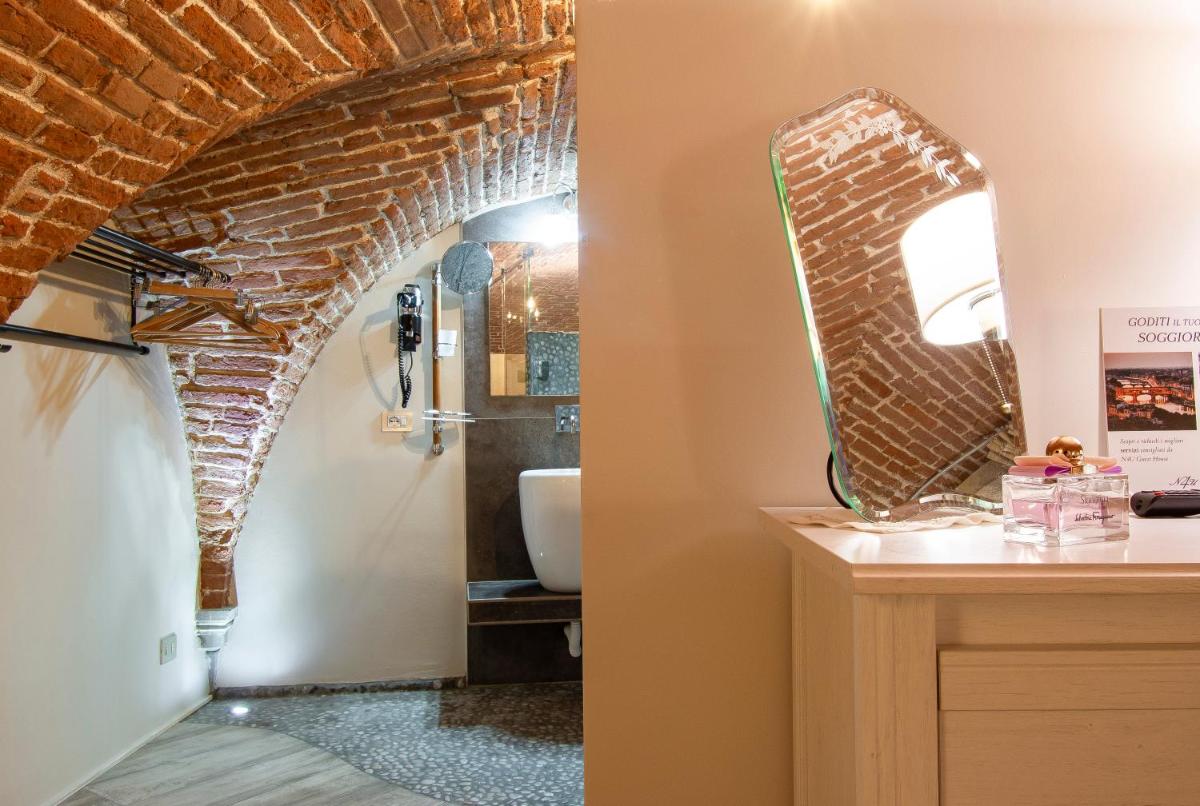 N4U Guest House Florence - Housity
