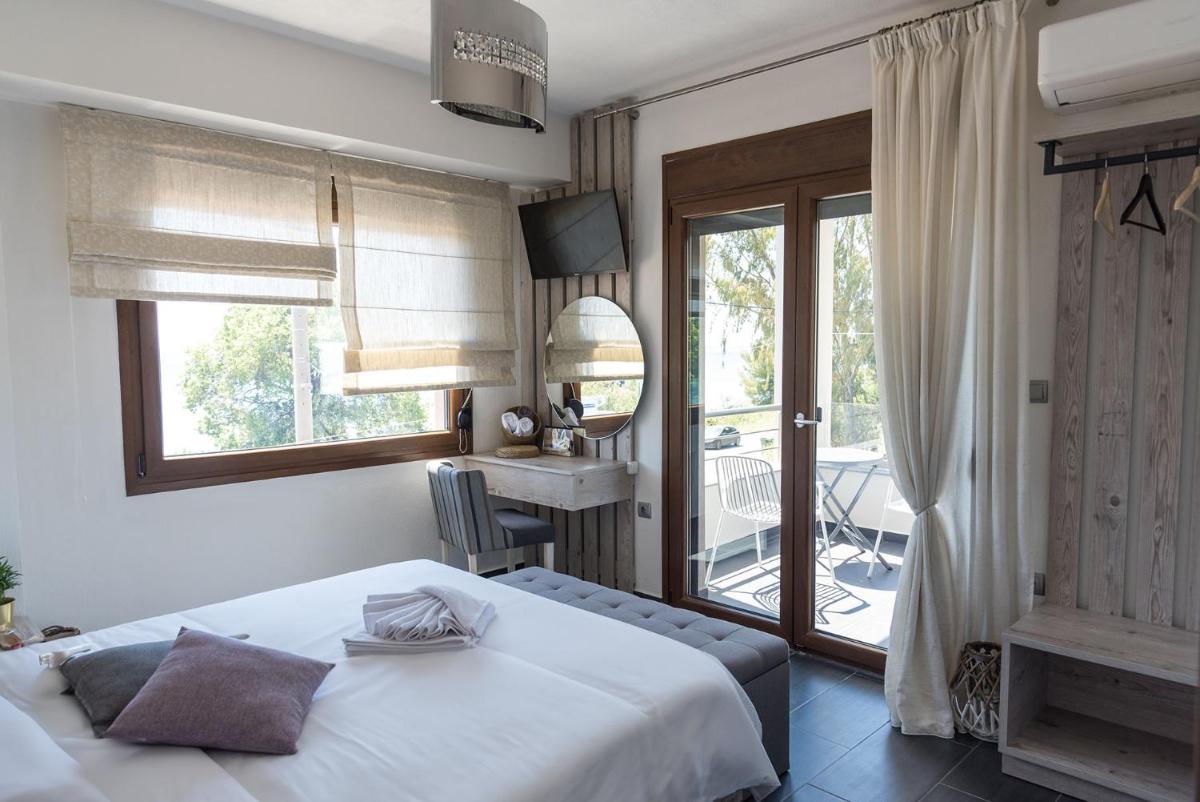 Villa Efmaria, Private Residence, Luxury villa, Neos Marmaras, Halkidiki - Housity