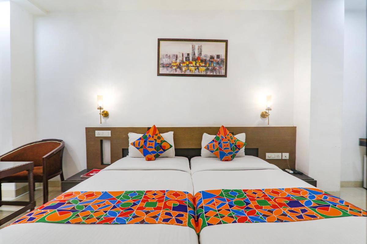 FabHotel Prime The Continental - Housity
