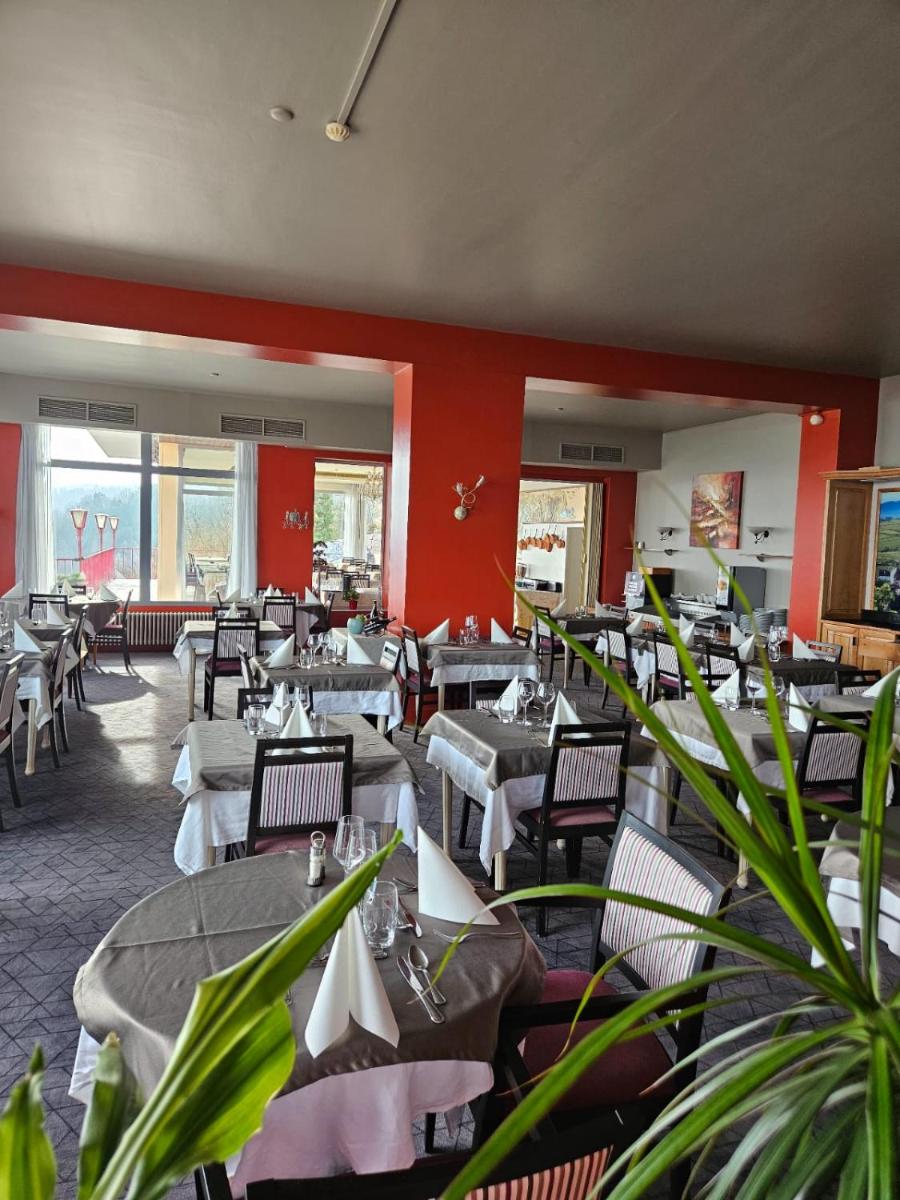 Restaurant ou autre lieu de restauration dans l'établissement Alexain Hotel Restaurant & Wellness - Colmar Ouest