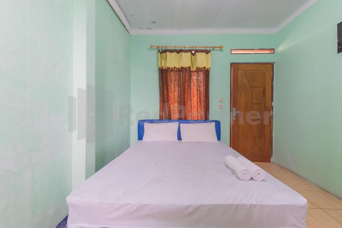 Villa Sari Intan Ciater RedPartner - Housity