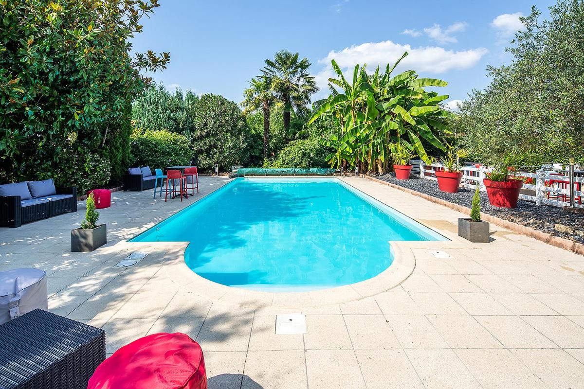 Carré Pau Airport Hôtel - Housity