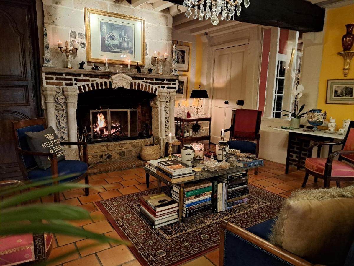 Le Logis Fleurs et jardins de Pitry - Housity
