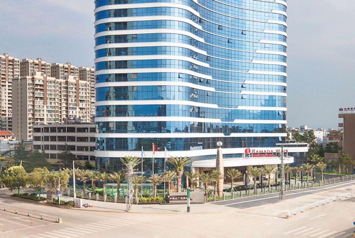 Suitetrails - Ramada Plaza Fuxian Lake
