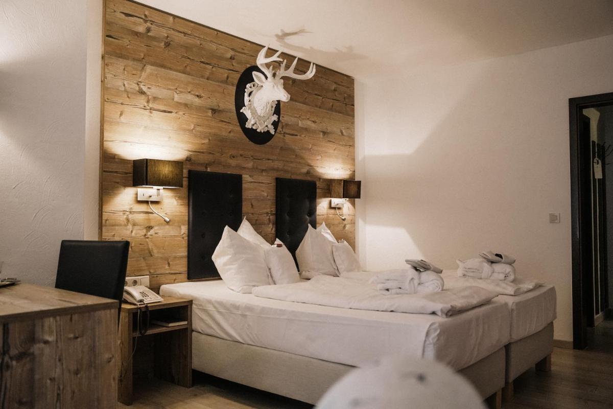 Landhotel Waldhaus - Housity
