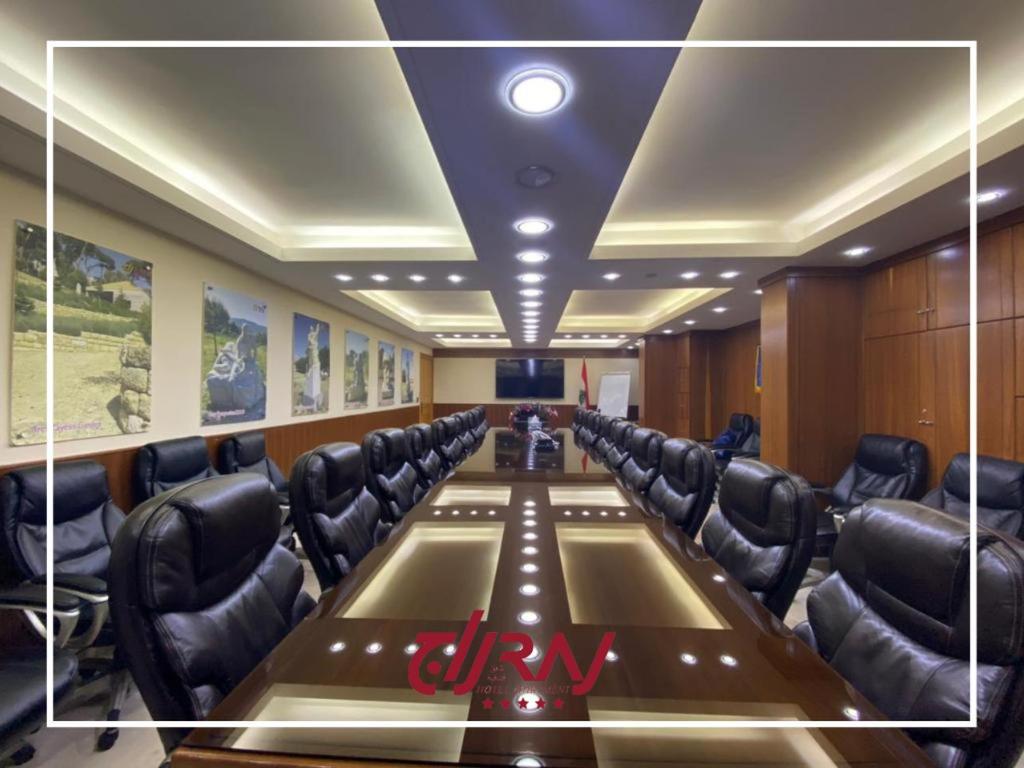 Raj Hotel - Housity