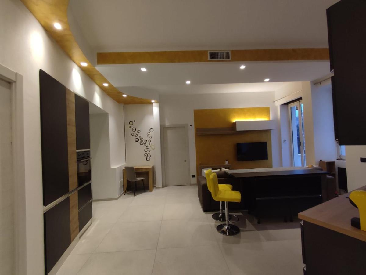 Poliedra - Housity