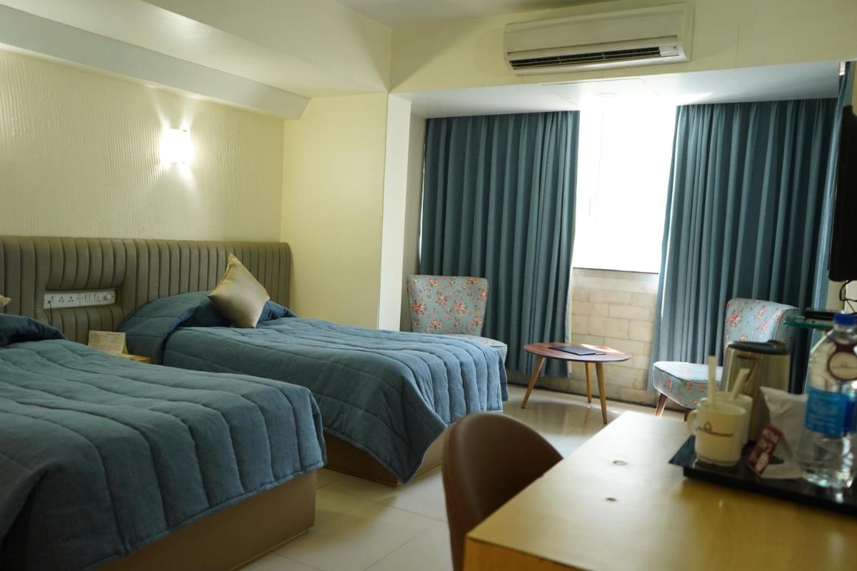 Hotel Diplomat, Colaba - Housity