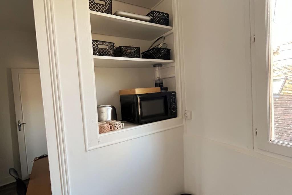 Peaceful Stay Near Insead and Castle - Hizvo