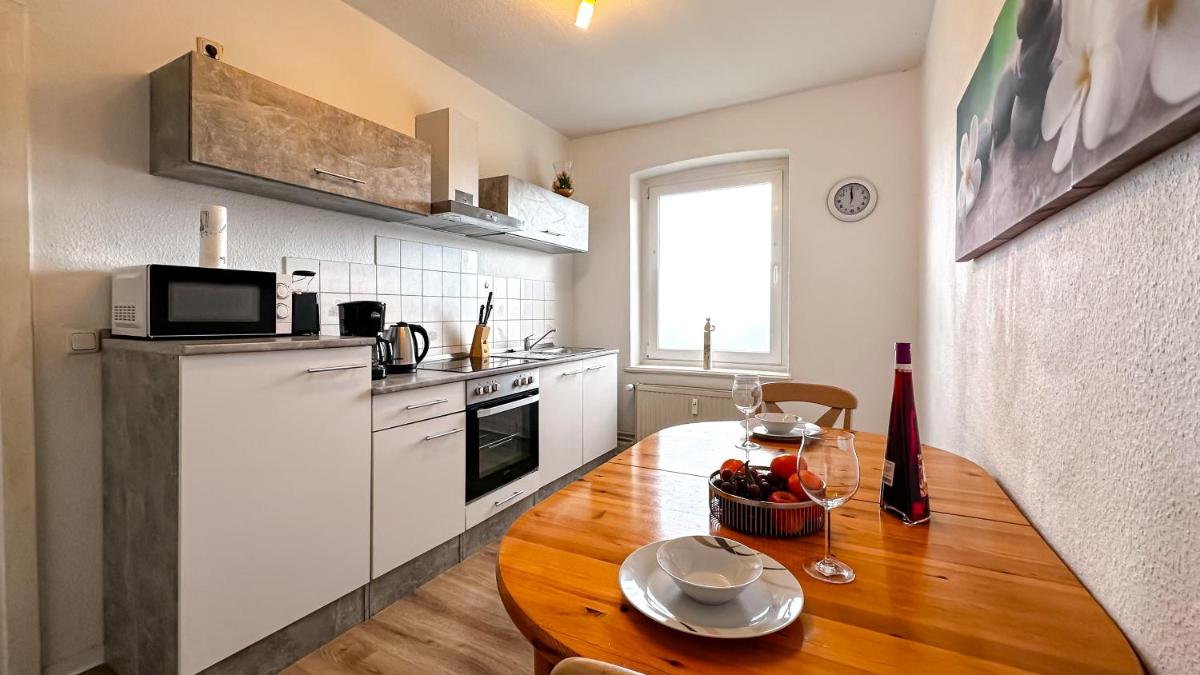 Zentrale Ferienwohnung mit Gartennutzung - Housity