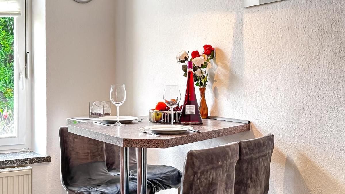 gemütliche Ferienwohnung mit Gartennutzung - Housity