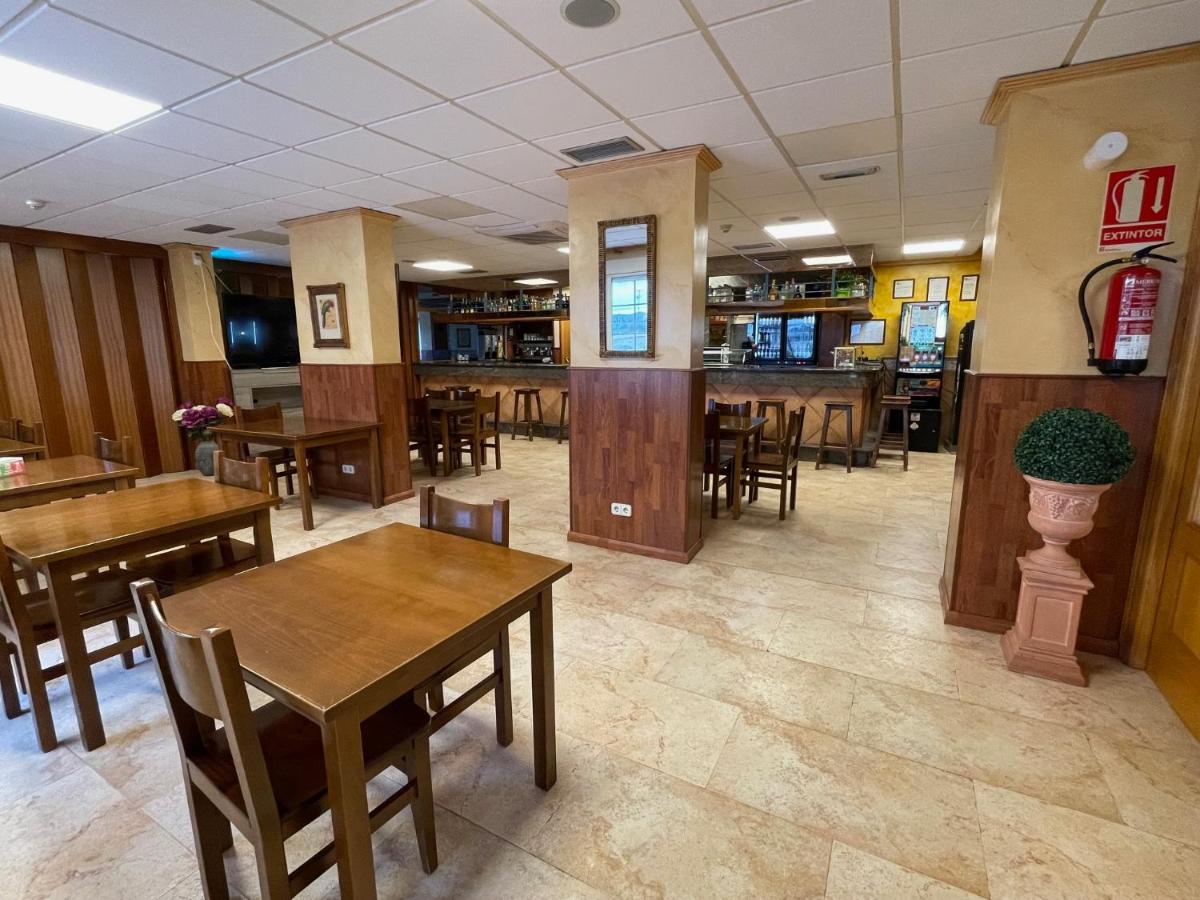 Hostal El Corzo - Housity