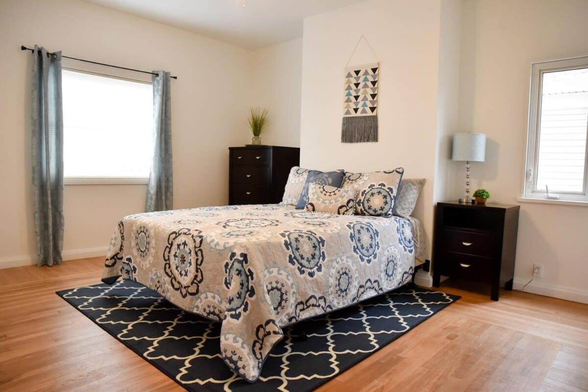 Cozy & Family Friendly Pittsburgh Home Sleeps 6 - Housity