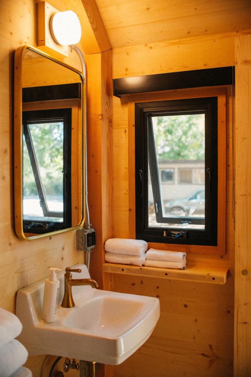 Johnson\'s Beach Cabins and Campground - Housity