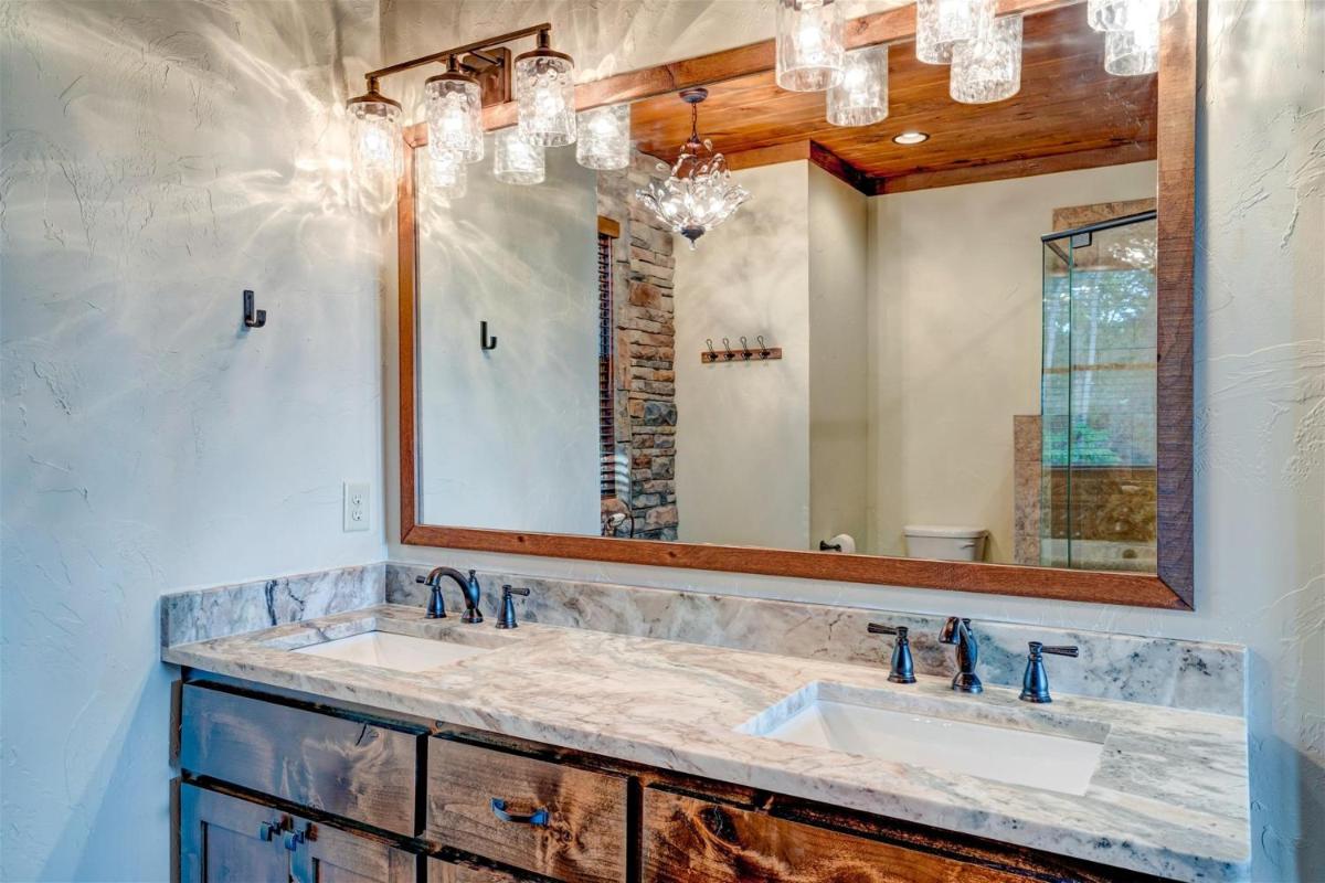 High Ridge Lodge- Epworth GA - Housity