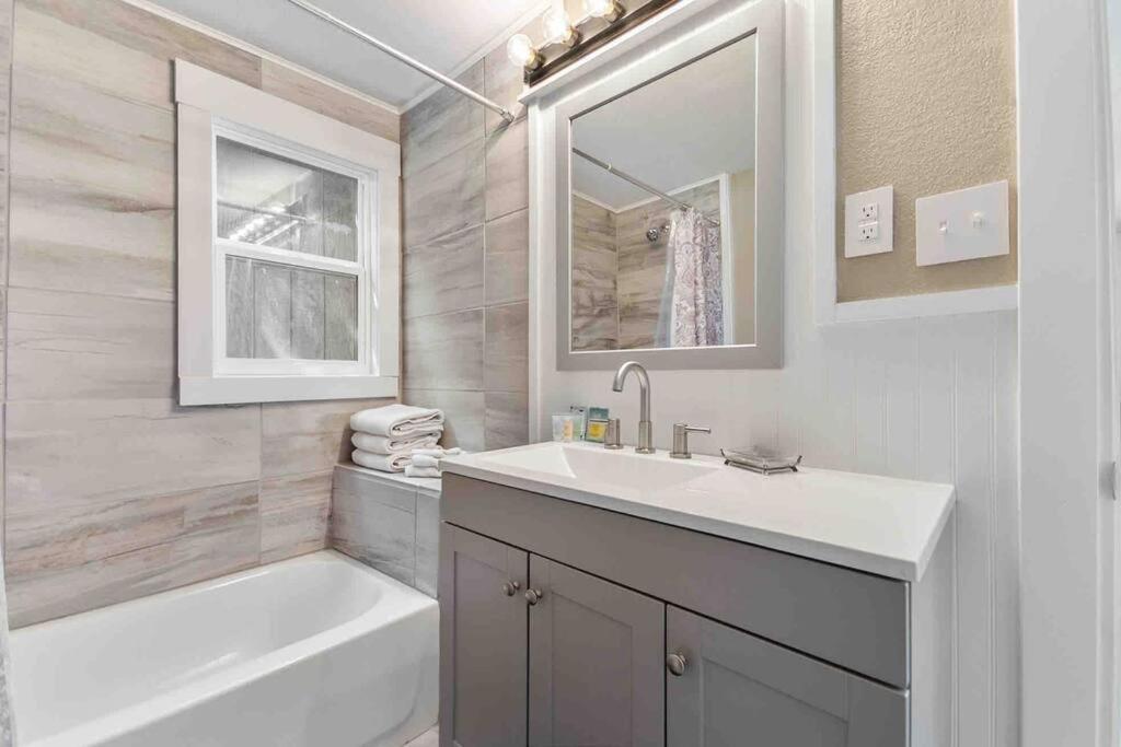 Beckham•House - Housity