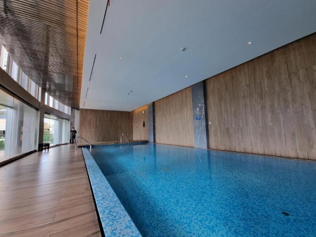 residence taman anggrek yonas - Housity