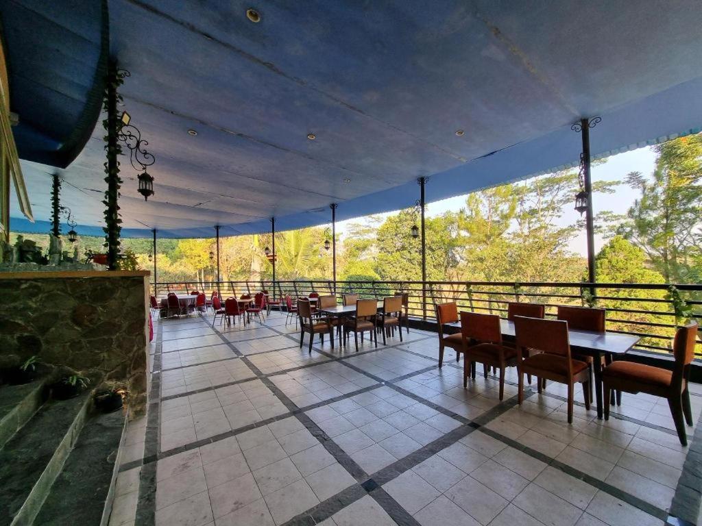 Suitetrails - High Livin Apartment Dago