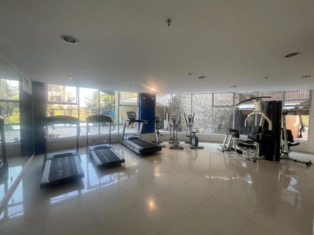 Suitetrails - High Livin Apartment Dago