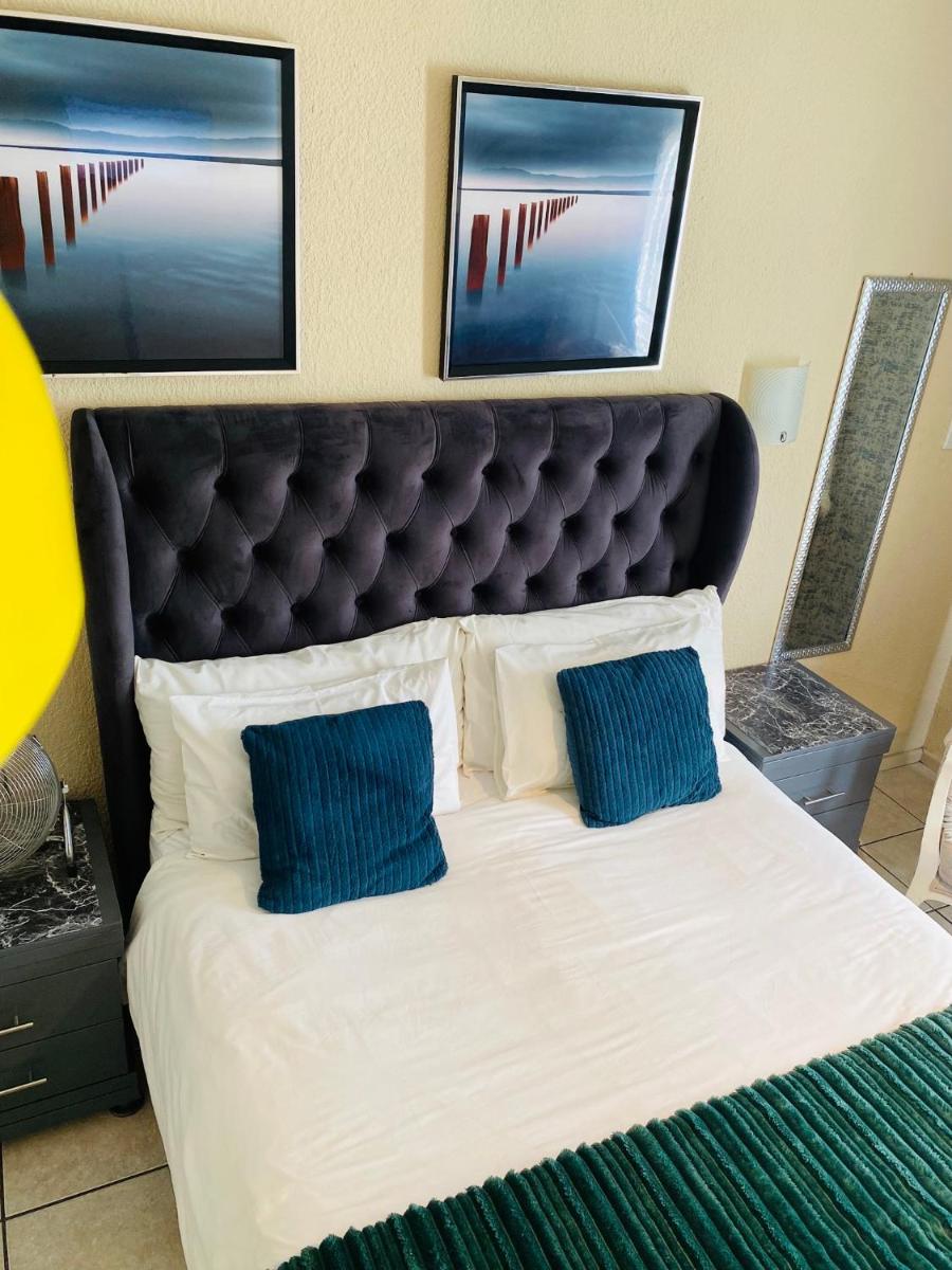 Hatfield, Grosvenor Private apartment. - Housity