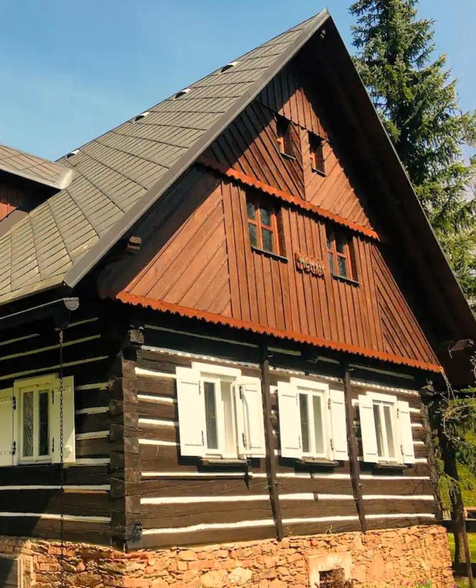 Dům U Dvou Líp / The Two Lime Trees - Housity