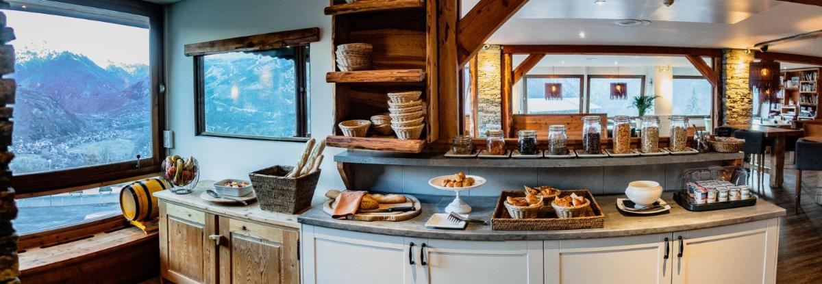 Nourriture dans l'hôtel ou à proximité