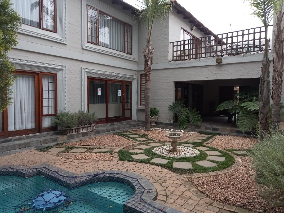 Suitetrails - Troas Boutique hotel