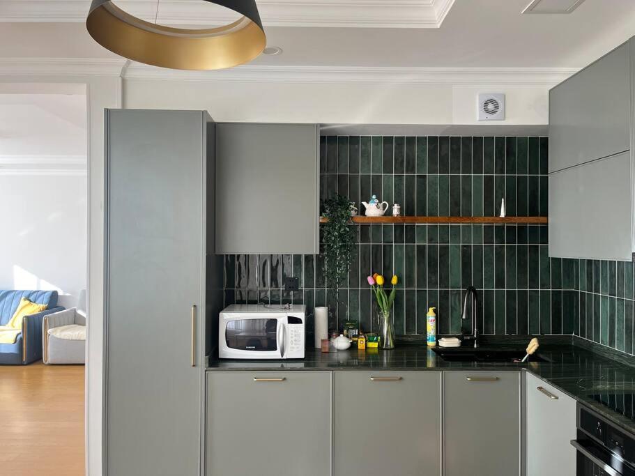 sunny 2 bedroom apartment in Ulaanbaatar - Housity