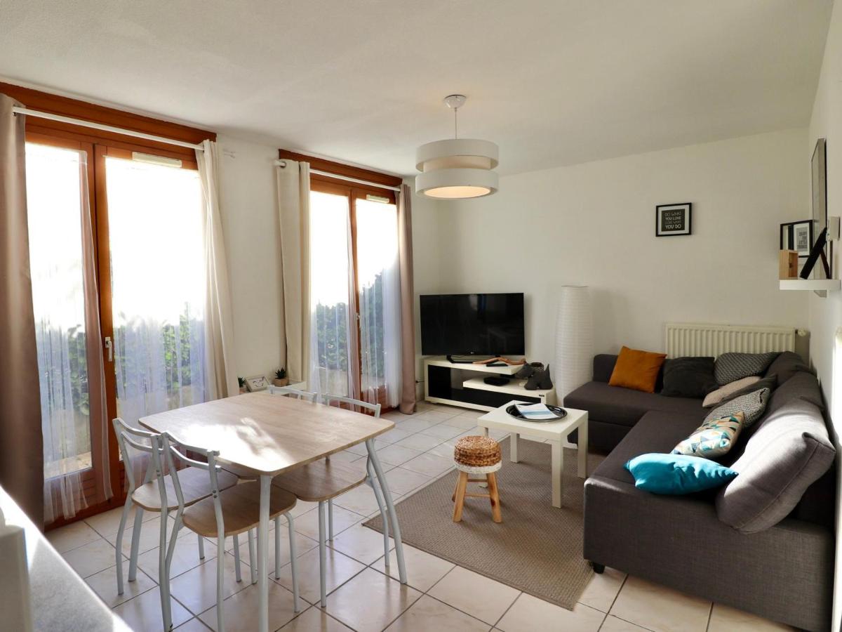 T1 Confortable à 2 Pas du Centre d'Annecy avec Parking et Terrasse - FR-1-432-44 - Housity