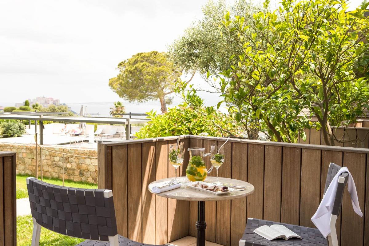 Balcon ou terrasse dans l'établissement La Villa Calvi