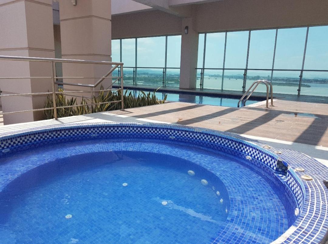 Ecusuites Riverfront l Balcony - Housity