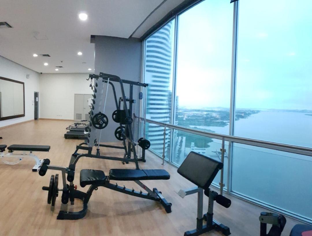 Ecusuites Riverfront l Balcony - Housity