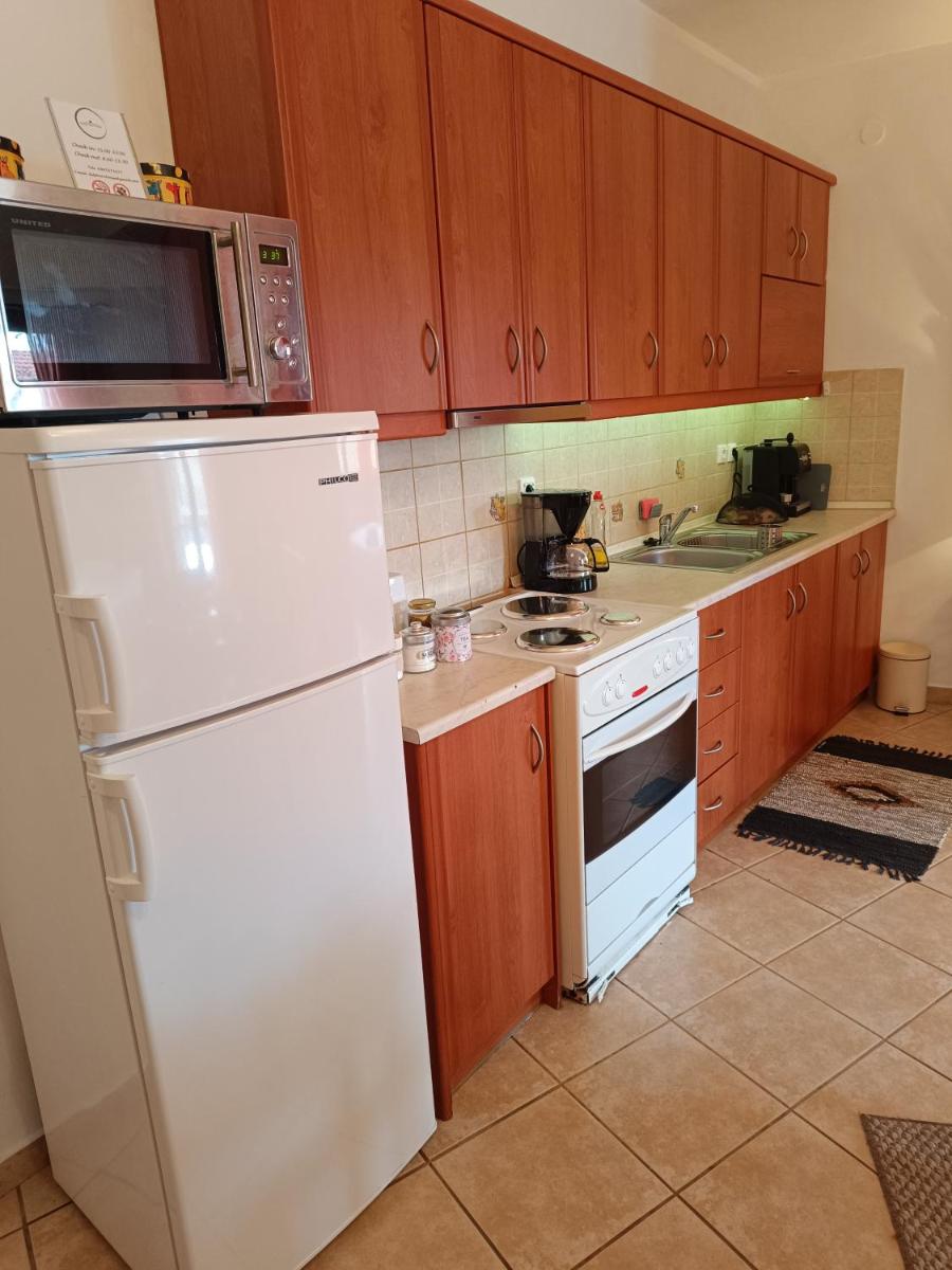Delphion House - Housity