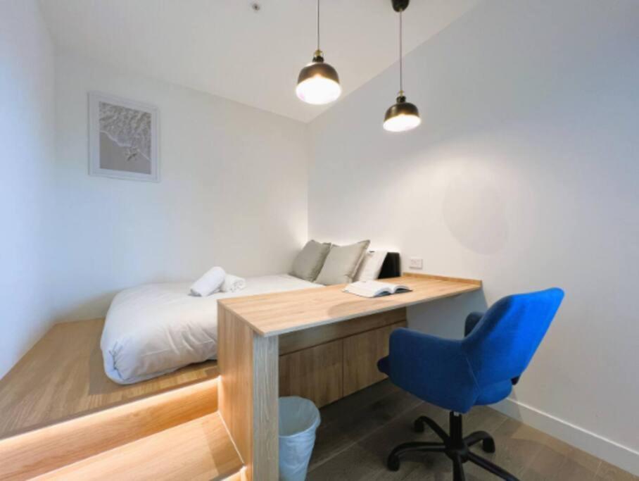 Lovely 2BR Apartment, CBD Southern Cross, Lvl 66 - Housity