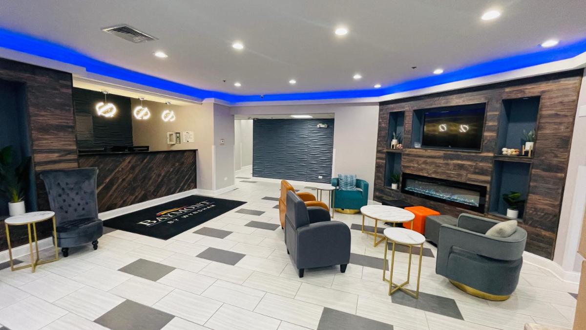 Baymont by Wyndham Chicago/Calumet City - Housity