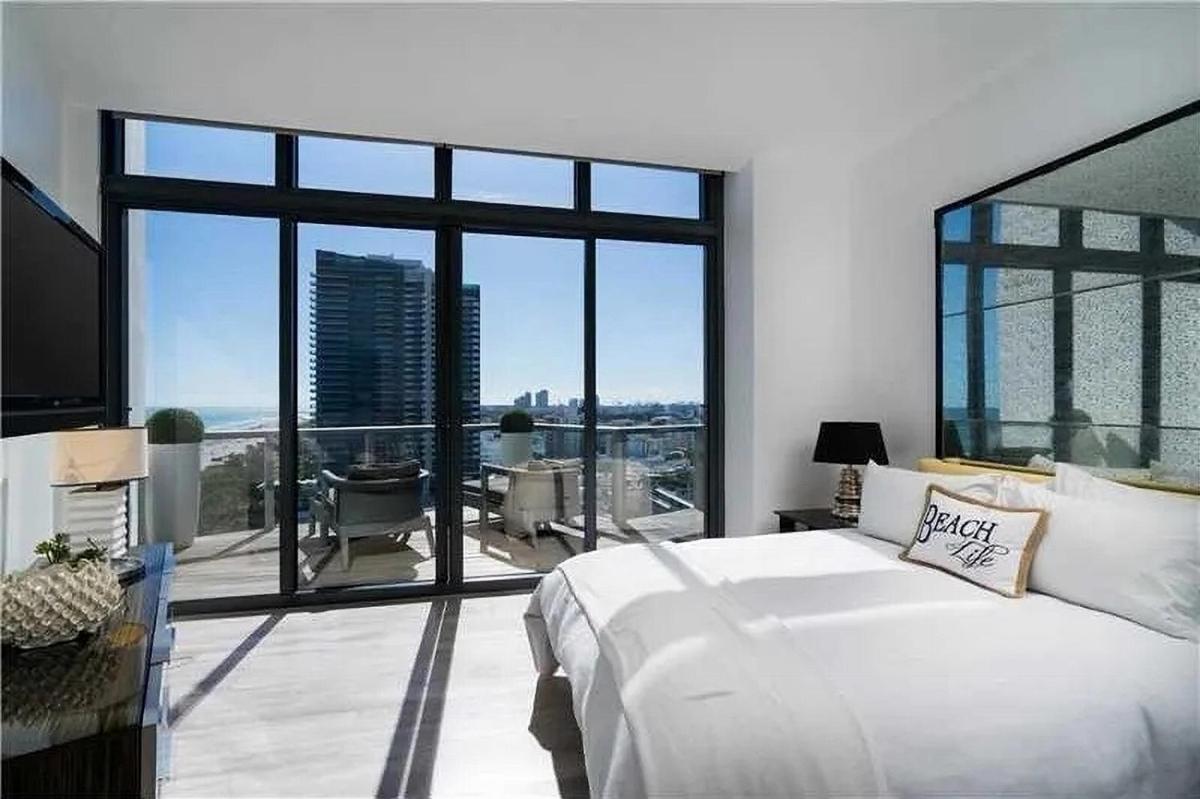 Suitetrails - Luxury 3 Bedrooms Penthouse with Private Pool