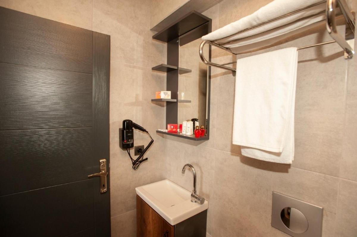 STONE VILLAGE - Housity