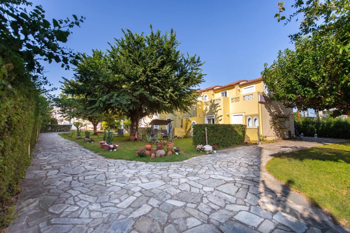 Amarylis Apartments - Housity