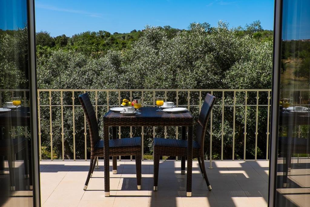 Uma varanda ou terraço em Eden Villas & Apartments