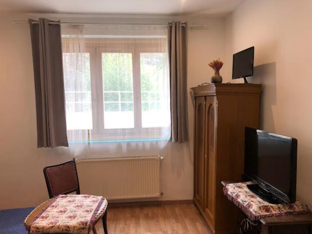 Megújult Mákvirág Vendégház - Housity