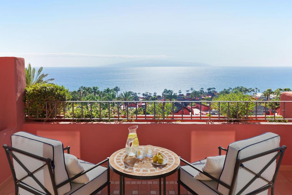 Un balcón o terraza de The Ritz-Carlton Tenerife, Abama