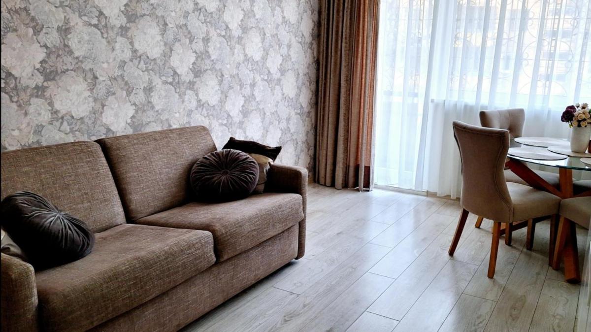 Apartment next to Cathedral of Saints Peter & Paul - Housity